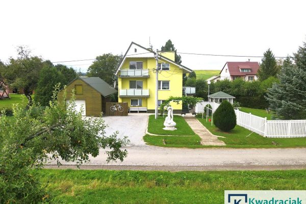 Dom w miejscowości Nadolany w gminie Bukowsko